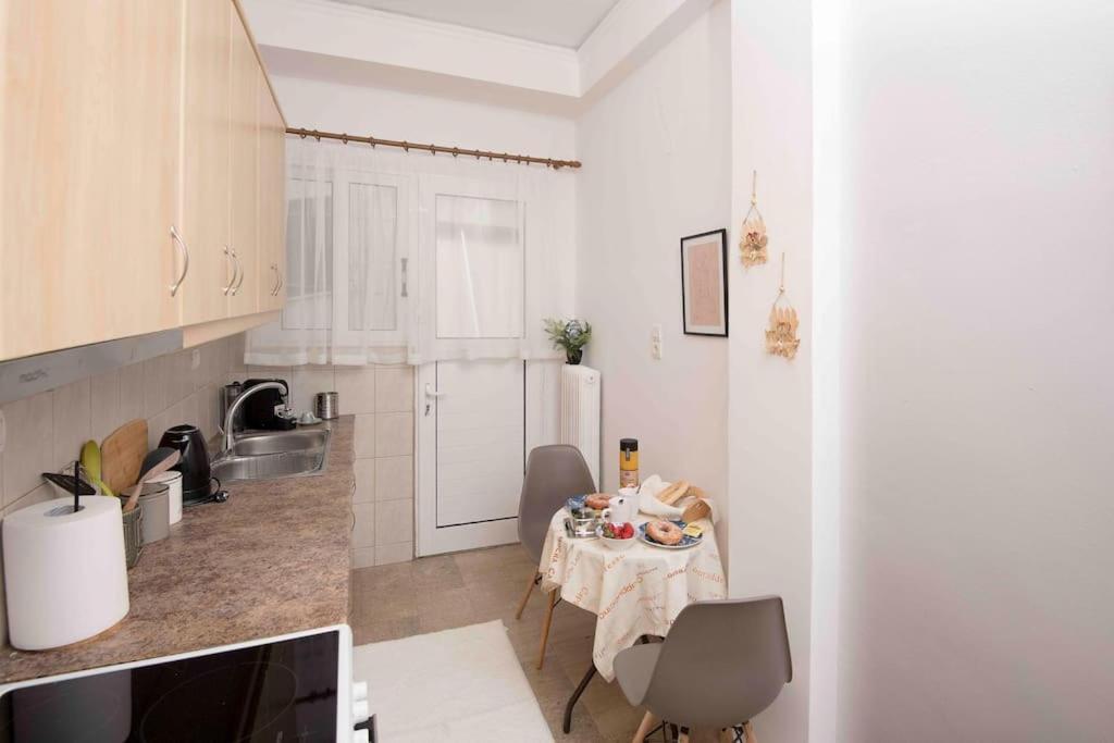 Lovely,Central, Spacious 2-Bedrooms Apartment Pireus Zewnętrze zdjęcie