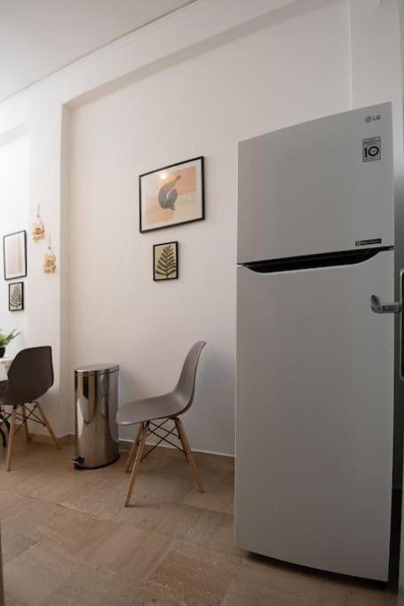 Lovely,Central, Spacious 2-Bedrooms Apartment Pireus Zewnętrze zdjęcie
