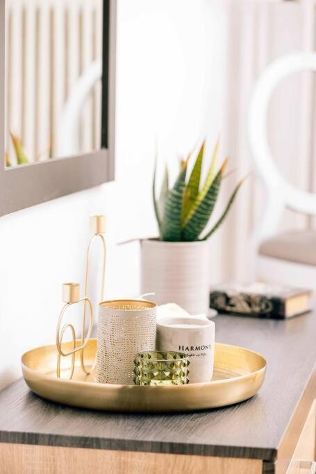 Lovely,Central, Spacious 2-Bedrooms Apartment Pireus Zewnętrze zdjęcie
