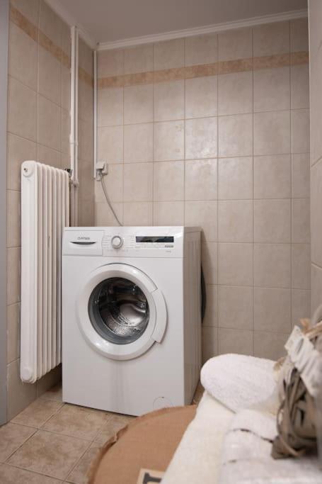 Lovely,Central, Spacious 2-Bedrooms Apartment Pireus Zewnętrze zdjęcie
