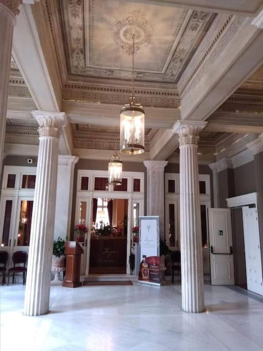 Lovely,Central, Spacious 2-Bedrooms Apartment Pireus Zewnętrze zdjęcie